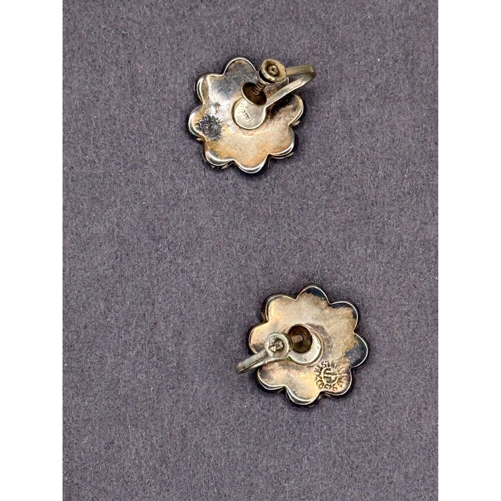 Zuni Turquoise Jet Inlay Flower Earrings Sterling Silver 40s–60s Southwest Jewel - Picture 3 of 9